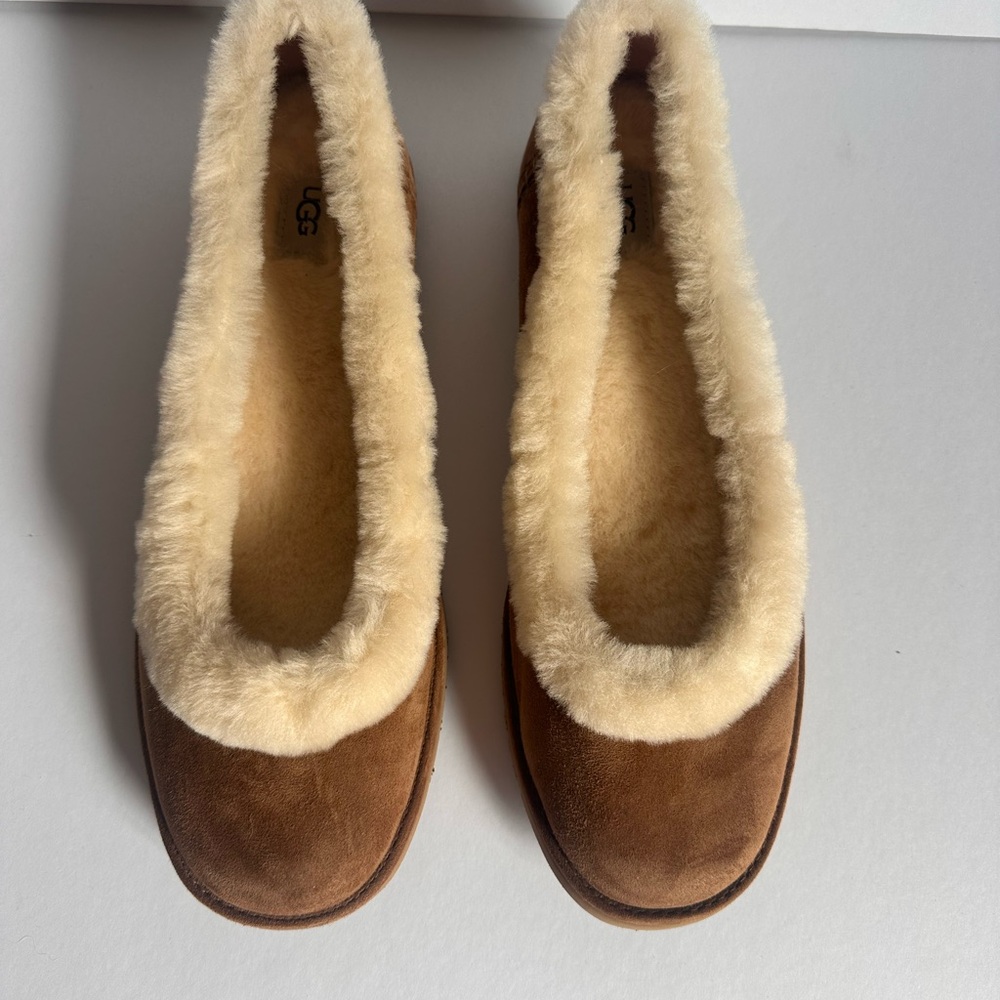 NWOB UGG Women’s Zora Ballet Flat in size 10